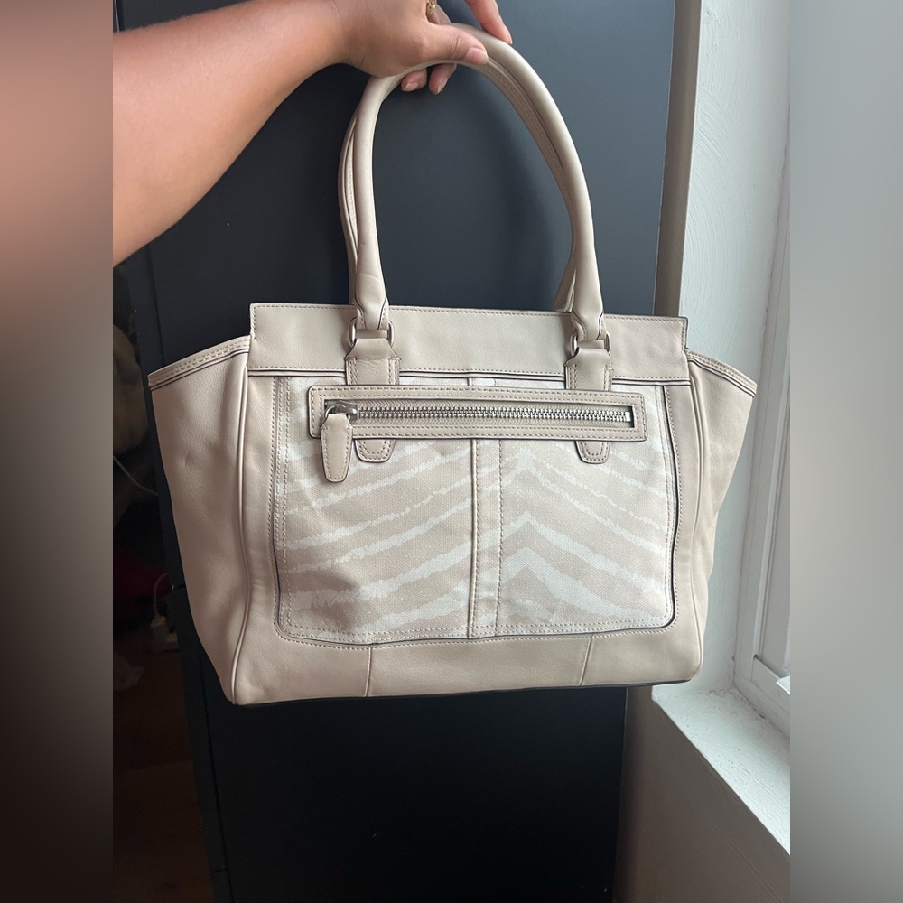Coach Legacy Candace Leather Carryall Cream Zebra Print Satchel Handbag 23409 - Picture 2 of 7